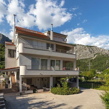 Apartments Bubalo Омиш Экстерьер фото