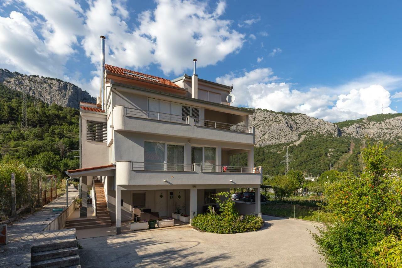 Apartments Bubalo Омиш Экстерьер фото