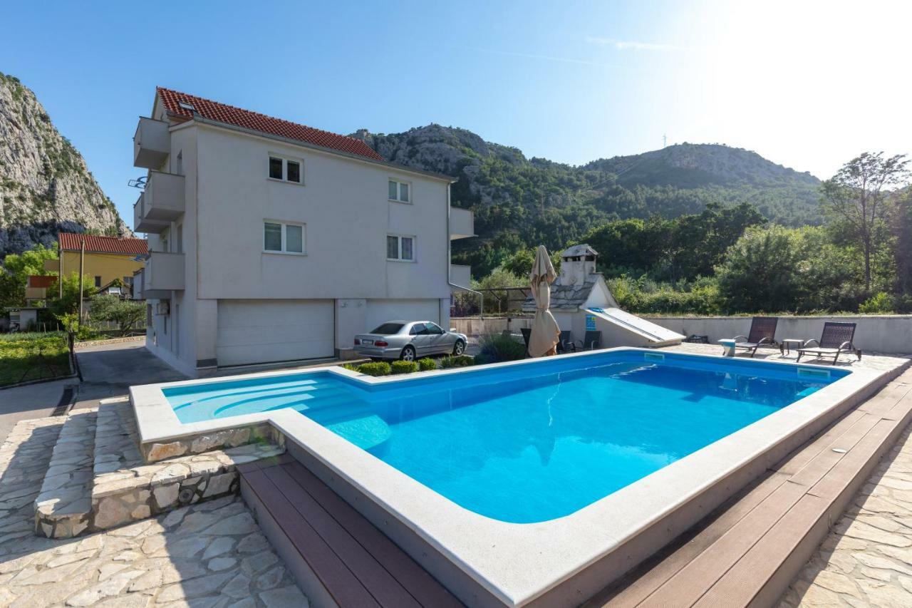 Apartments Bubalo Омиш Экстерьер фото