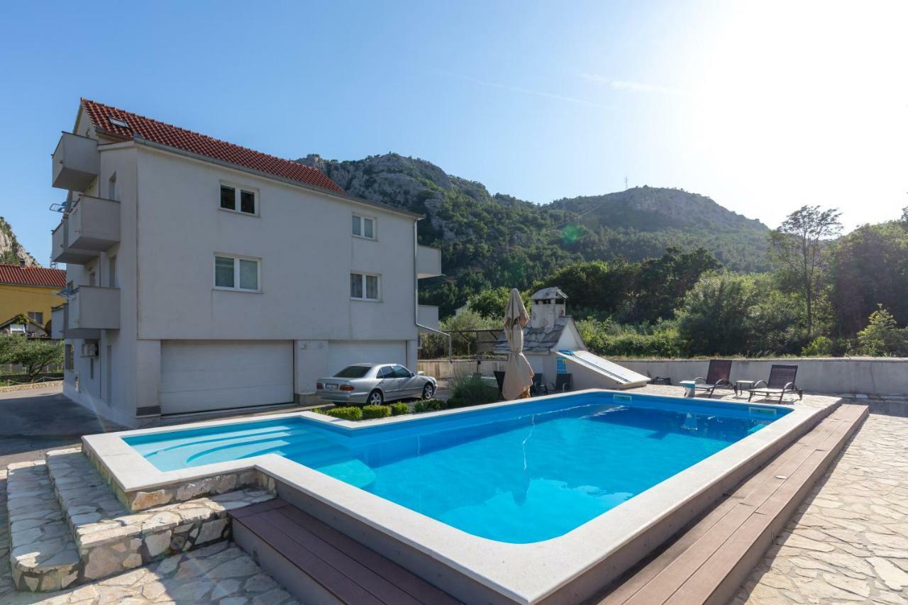 Apartments Bubalo Омиш Экстерьер фото