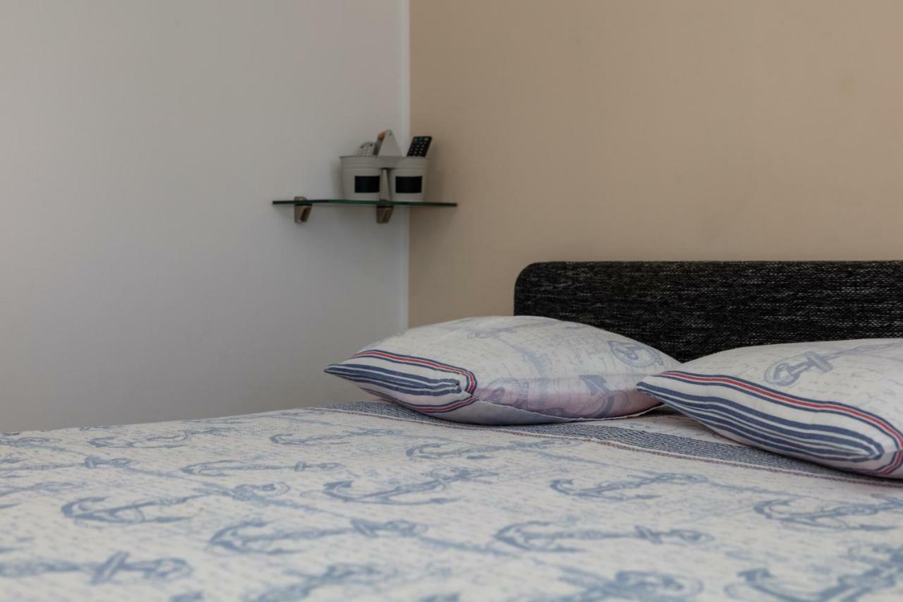 Apartments Bubalo Омиш Экстерьер фото