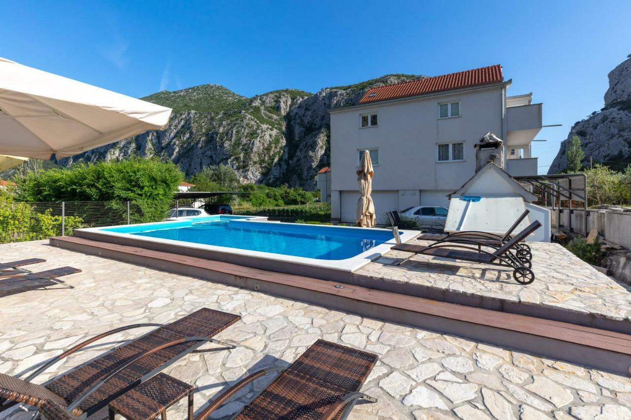 Apartments Bubalo Омиш Экстерьер фото